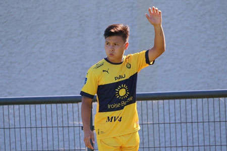 Cầu thủ Việt thi đấu ở nước ngoài