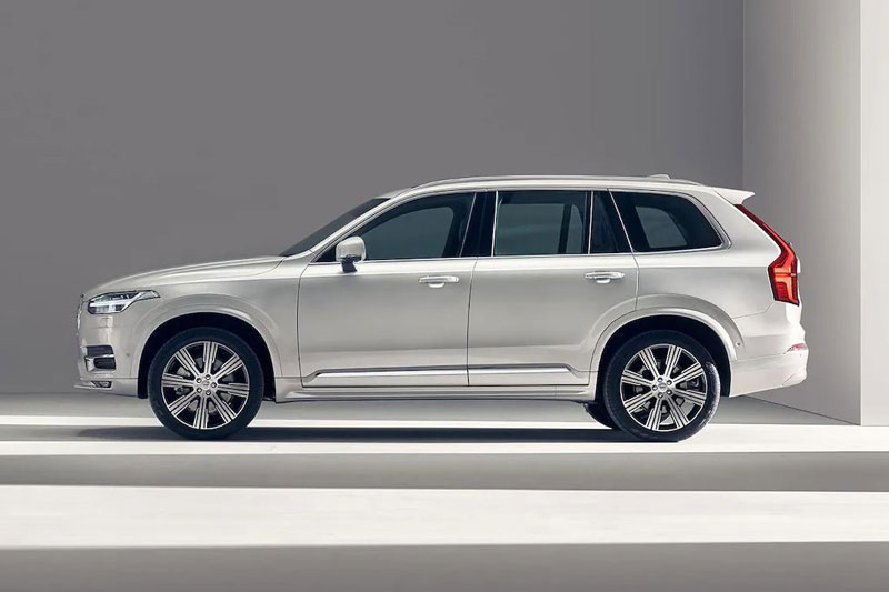 Volvo XC90.