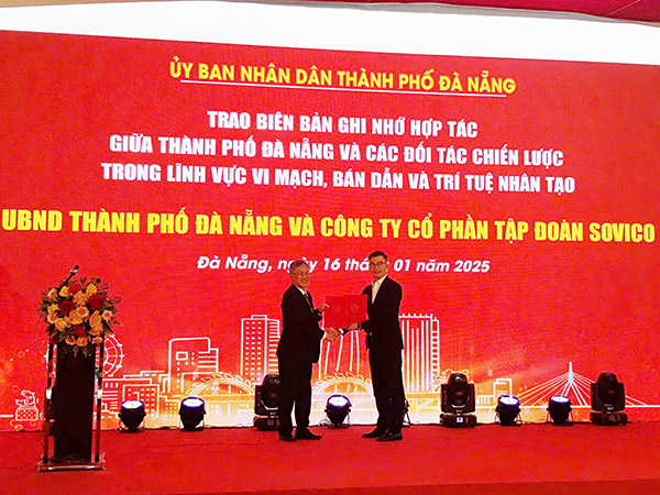 Trao biên bản ghi nhờ hợp tác giữa TP Đà Nẵng với Tập đoàn Sovico trong lĩnh vực vi mạch bán dẫn và trí tuệ nhân tạo.