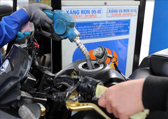 Hải quan áp dụng thuế môi trường với xăng, dầu, mỡ nhờn