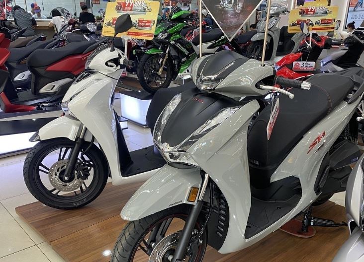 Giá xe Honda SH giữa tháng 2/2025 giảm 'sập sàn': 'Gây sốt' với giá bình dân nhất trong lịch sử