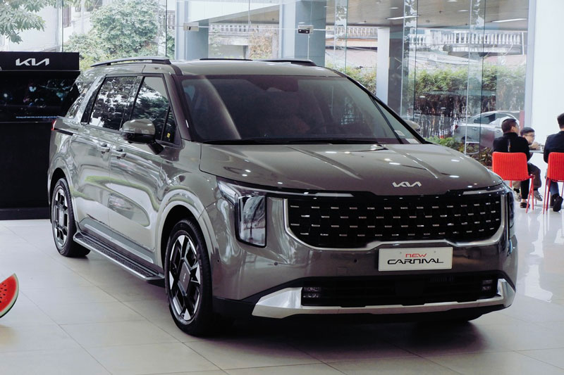 Kia Carnival 2025.