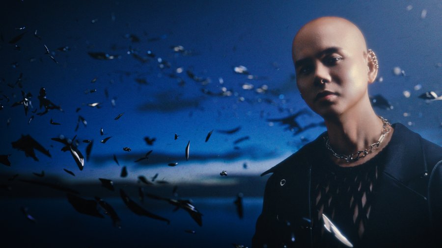 Ca sĩ Phan Đinh Tùng