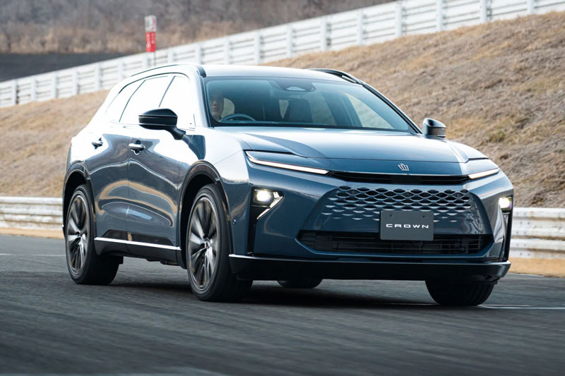 Toyota Crown Estate 2025.