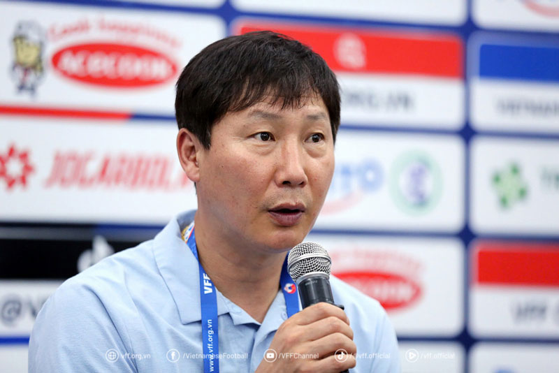 HLV Kim Sang-sik. Ảnh: VFF.