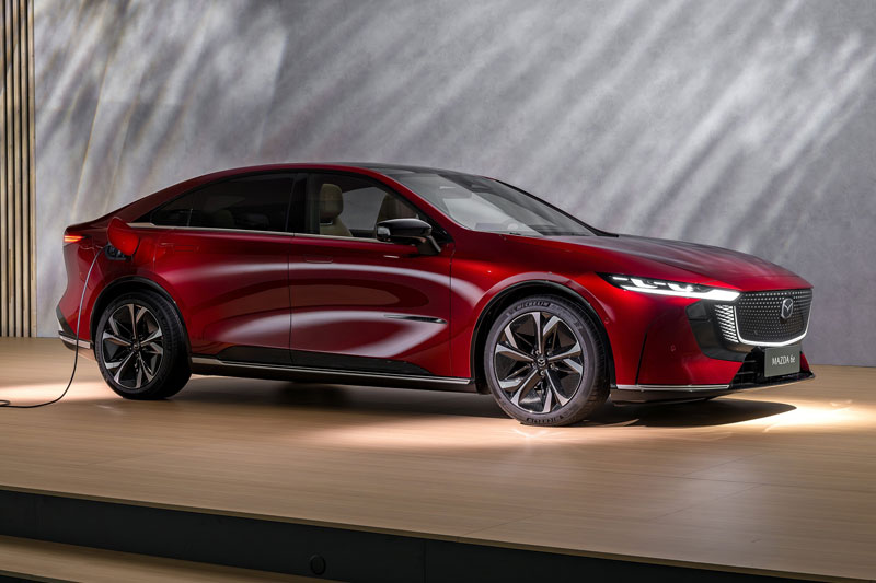 Mazda 6e 2025.