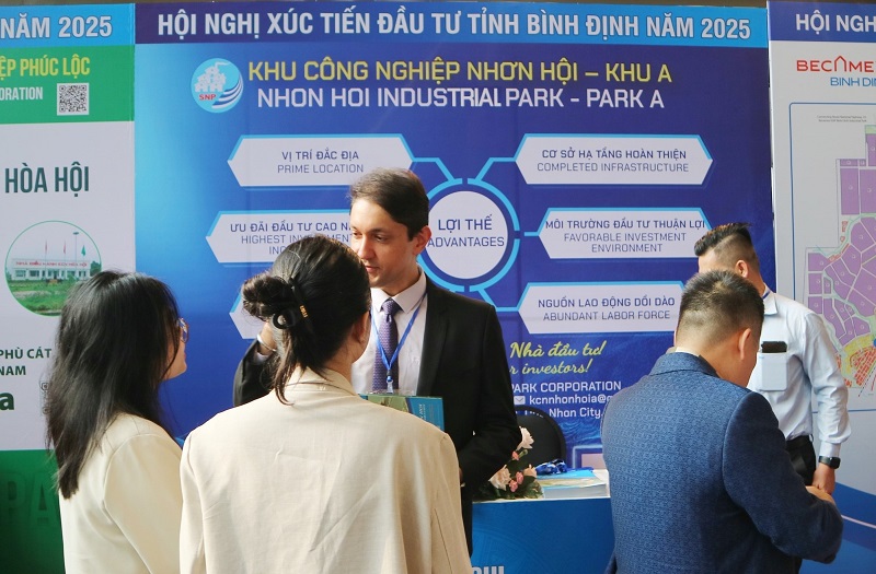 Nhiều nhà đầu tư nước ngoài quan tâm, tìm hiểu đến KCN Nhơn Hội A.