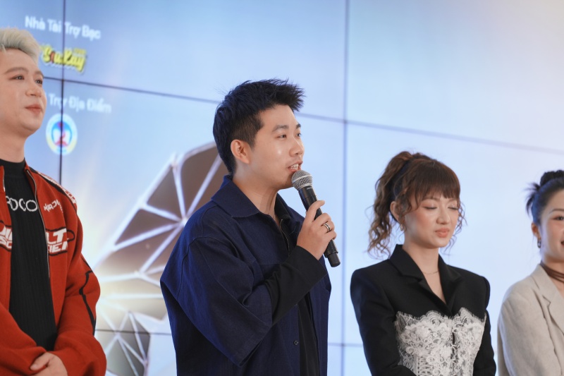 Đạo diễn Việt Anh