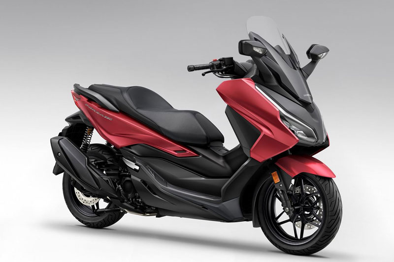 Honda Forza 350 2025.