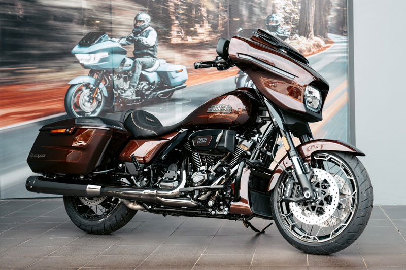 Harley-Davidson CVO Street Glide.