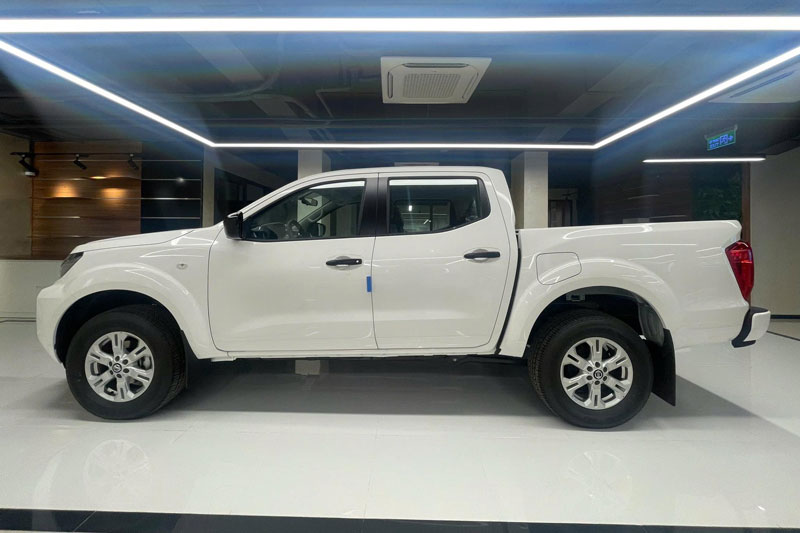 Nissan Navara.