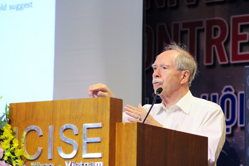 GS Gerard t’Hooft trong lần gần nhất đến với Quy Nhơn.