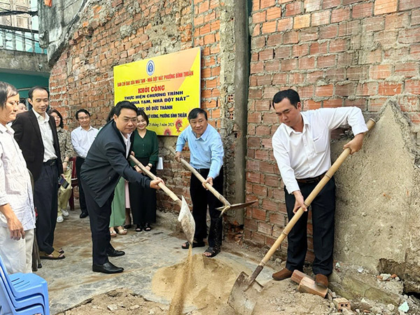 Khởi công xây dựng cho hộ ông ông Đỗ Đức Thành (trú tại 282/12 Trưng Nữ Vương, phường Bình Thuận, quận Hải Châu, TP Đà Nẵng). 