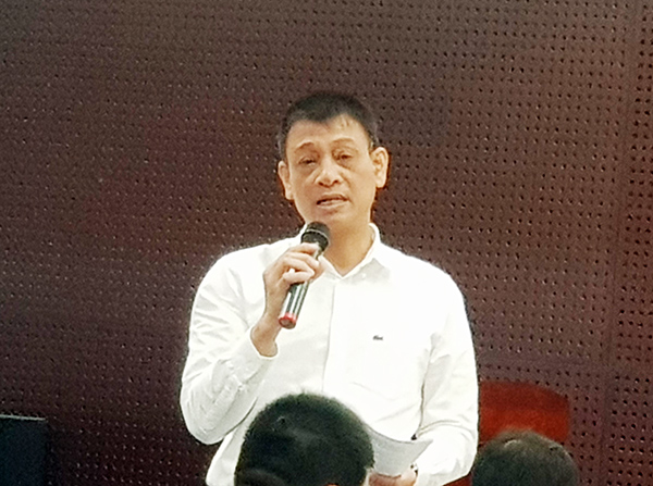 Giám đốc Sở Xây dựng Đà Nẵng Nguyễn Hà Nam thông tin về rà soát tình hình triển khai các dự án nhà ở xã hội từ nguồn vốn đầu tư công tại cuộc họp báo ngày 11/4.