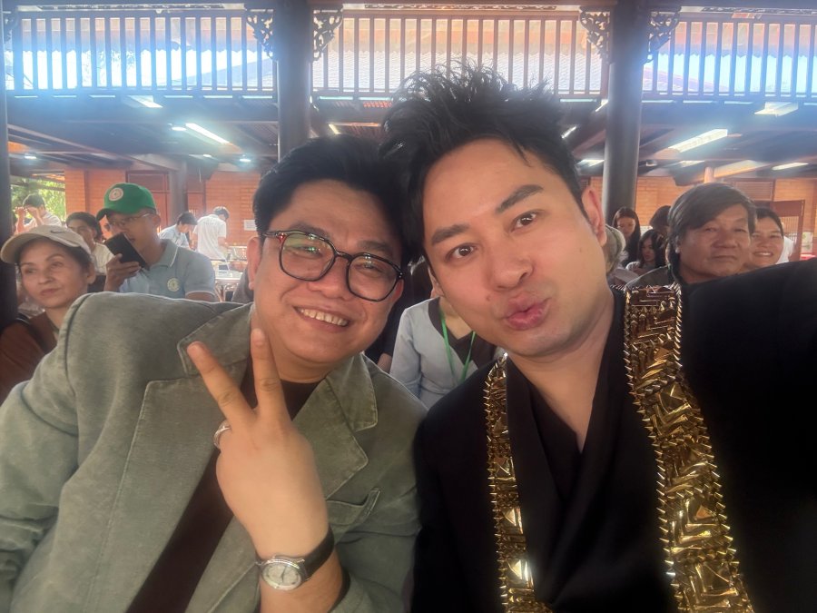 Tùng Dương và nhạc sĩ Đông Thiên Đức