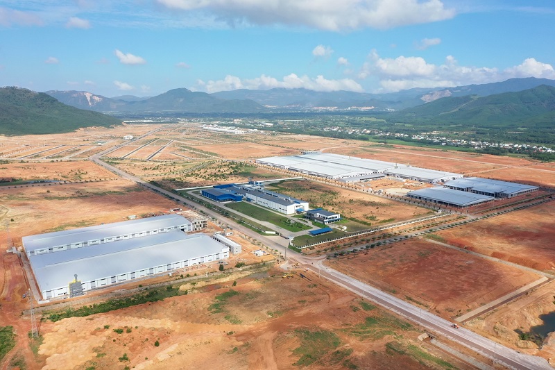 Bình Định yêu cầu phải "xanh hoá" các khu, cụm công nghiệp để phát triển bền vững.