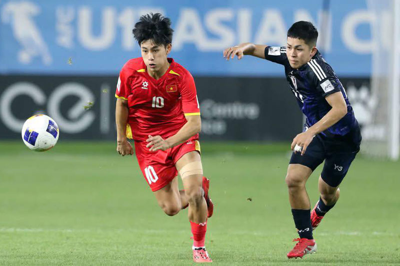 Trần Gia Bảo (trái). Ảnh: HAGL.