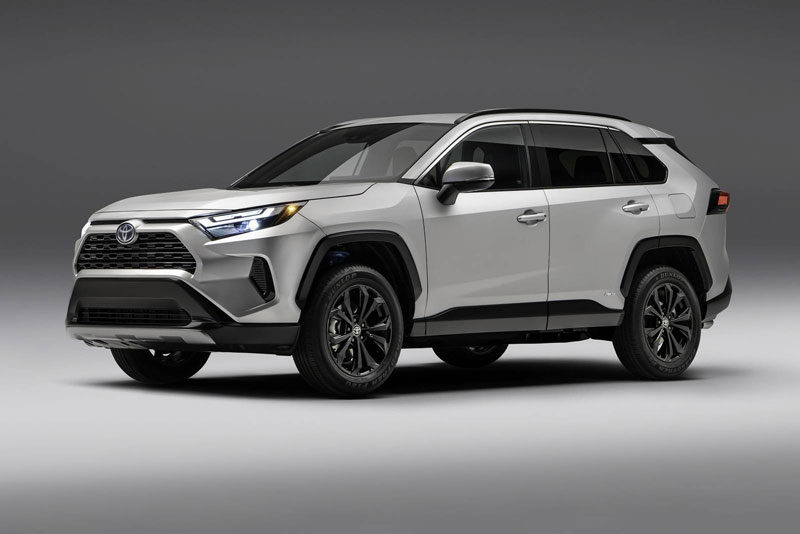 Toyota RAV4 vẫn xếp trên Honda CR-V.