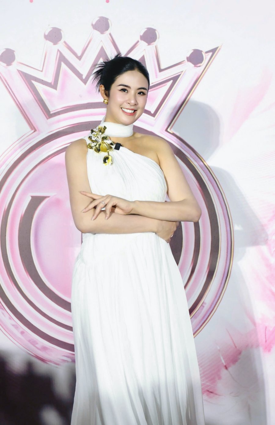 Ngọc Hân khuyên thế hệ hậu bối khi lên sân khấu nhớ thả lỏng và thể hiện bản thân tự nhiên nhất, đừng cố gắng phải trở thành một ai khác. Ngọc Hân cũng chúc 41 thí sinh có một đêm đáng nhớ và trở thành ký ức tươi đẹp mãi về sau.