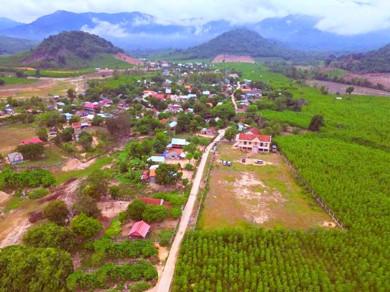 Làng Canh Tiến.