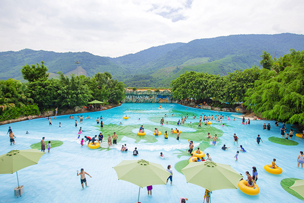 Khu du lịch Công viên Suối khoáng nóng Núi Thần Tài sẵn sàng chào đón du khách dịp lễ 30/4, 1/5 năm nay.