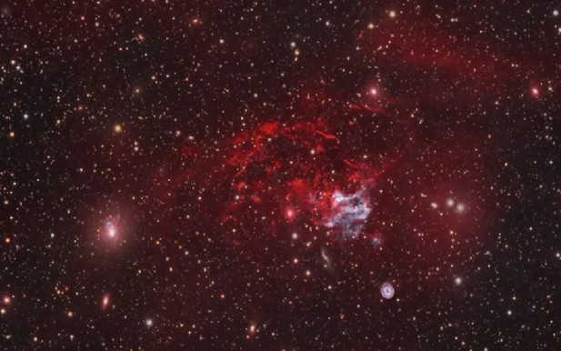 "Hồn ma vũ trụ" là ánh sáng còn sót lại của một lỗ đen đã yên nghỉ - Ảnh: Julian Shapiro/Chilescope T1