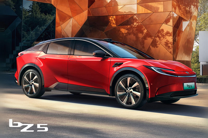 Toyota bZ5 2025.