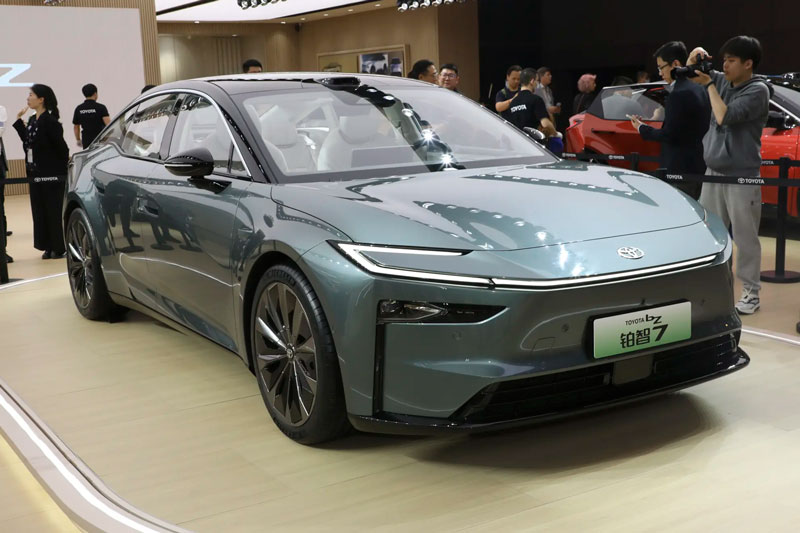 Toyota bZ7.