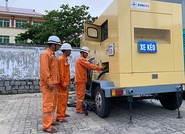 Các đơn vị trực thuộc EVNCPC chuẩn bị sẵn sàng các trang thiết bị để bảo đảm cung cấp điện an toàn, tin cập trong dịp lễ 30/4 - 1/5