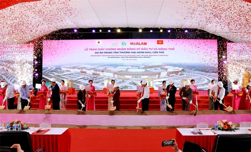 Động thổ xây dựng dự án Trung tâm thương mại Aeon Mall Cần Thơ.