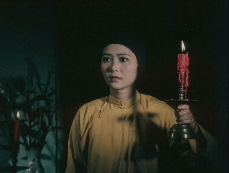 NSƯT Thanh Loan khi vào vai Ni cô Huyền Trang trong “Biệt động Sài Gòn”