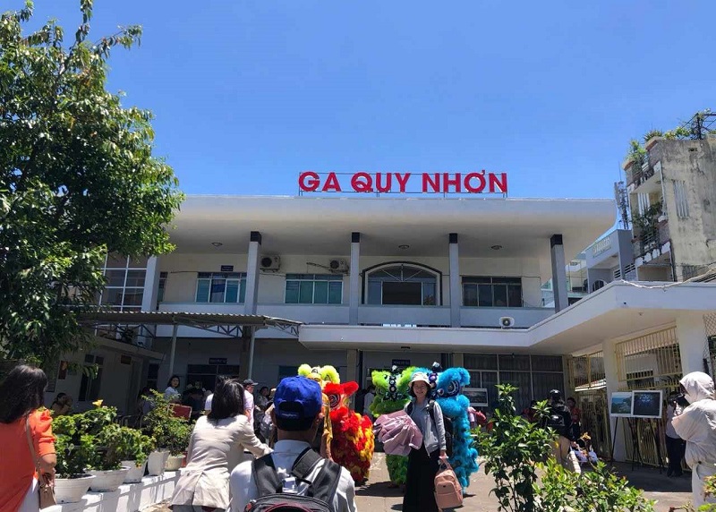 Chuyến tàu du lịch “Hành trình văn hóa về miền Đất Võ” xuất phát từ ga Quy Nhơn đến ga Diêu Trì. 