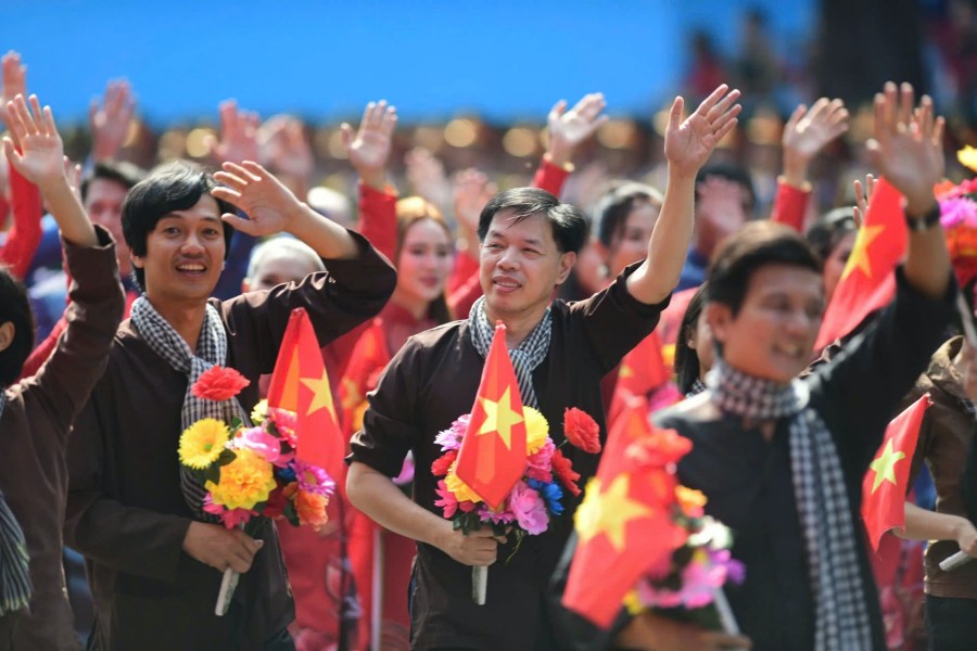 Đạo diễn Thái Hoà và diễn viên Quang Tuấn