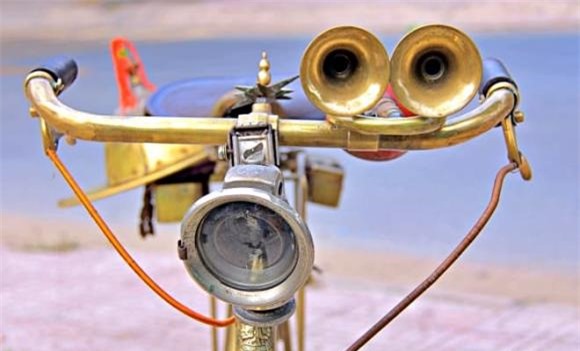 xe đạp cổ, xe đạp bằng đồng thau, báu vật trăm tuổi