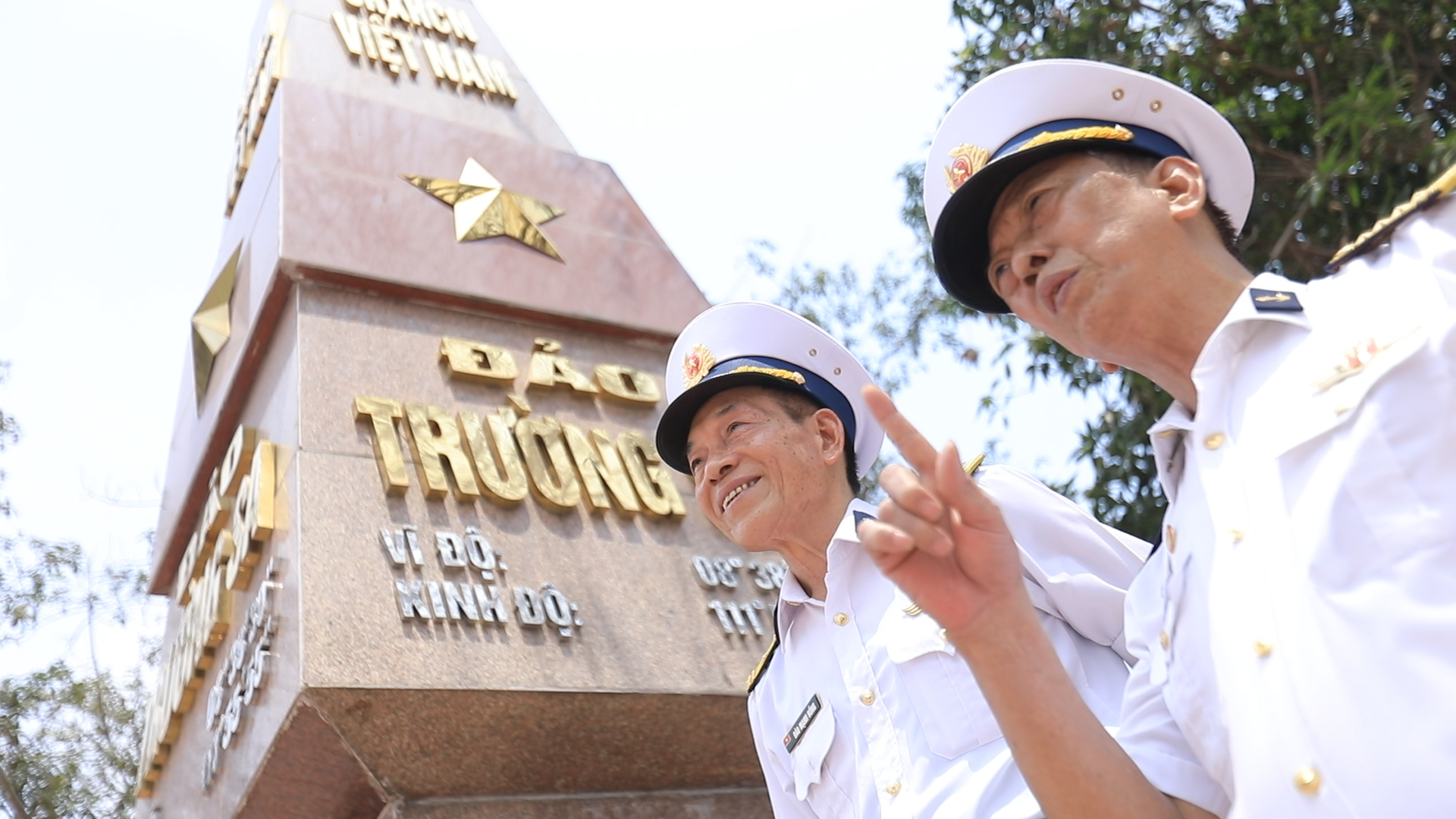 Đại tá Đặng Tới và Trung tá Đào Mạnh Hống tham gia giải phóng quần đảo Trường Sa năm 1975