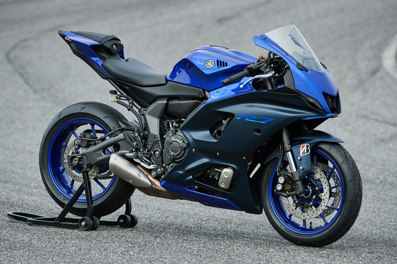 Yamaha YZF-R7.