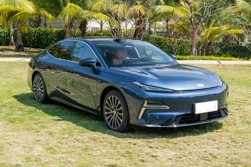 Geely Galaxy Starshine 8 PHEV 2025.