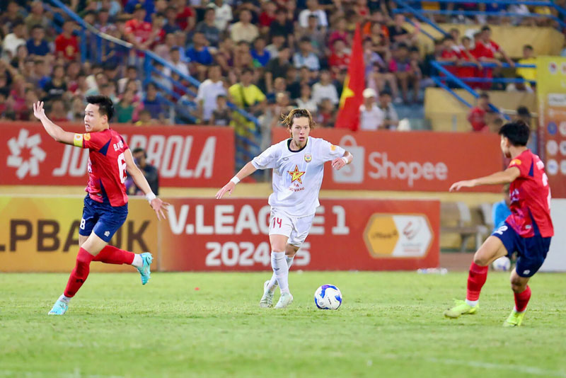 Viktor Lê (giữa). Ảnh: VPF.