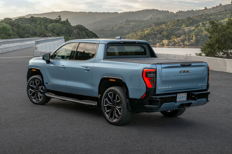 GMC Sierra EV 2025.