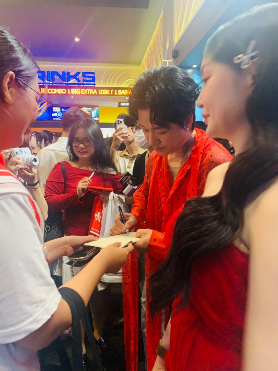 Anh Tài Tuấn Hưng cùng vợ, Hương Baby