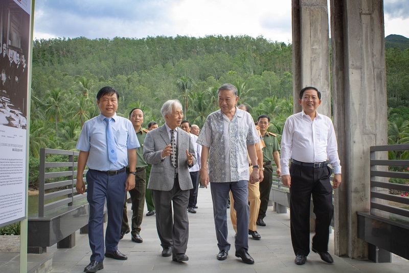 Tổng Bí thư Tô Lâm khi còn là Bộ trưởng Bộ Công an đã đến thăm Trung tâm ICISE.  