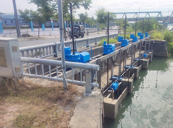 Dawaco ứng dụng cửa thu nước thô tự động tại nhà máy nước Cầu Đỏ. 