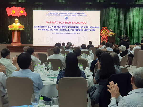 Buổi gặp mặt, toạ đàm khoa học do TP Đà Nẵng tổ chức chiều 20/5.