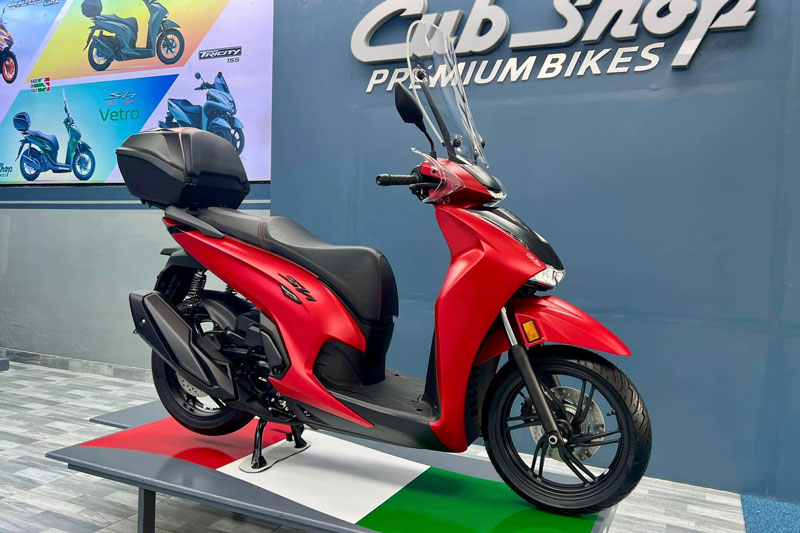 Honda SH 350i 2025 nhập khẩu từ Ý về Việt Nam: Màu mới siêu độc, giá dự kiến cao ngất ngưởng