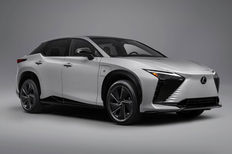 Lexus RZ 2026.