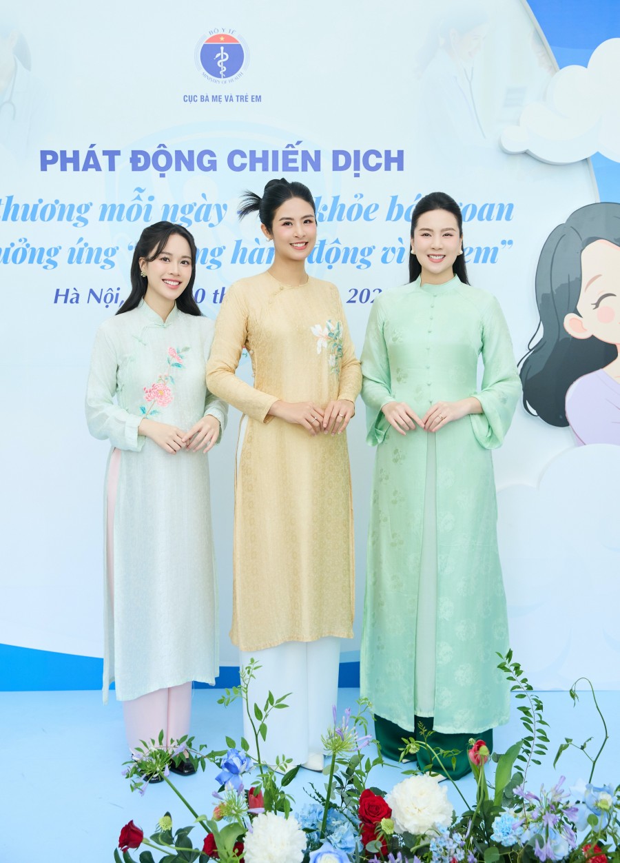 Hoa hậu Ngọc Hân hội ngộ 