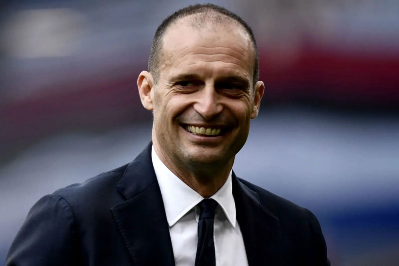 HLV Massimiliano Allegri đang nằm trong tầm ngắm của Man Utd.