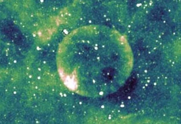 Siêu tân tinh mới được phát hiện có biệt danh là Telios, gần như có hình tròn hoàn hảo. Ảnh: Filipović et al. 2025, arXiv