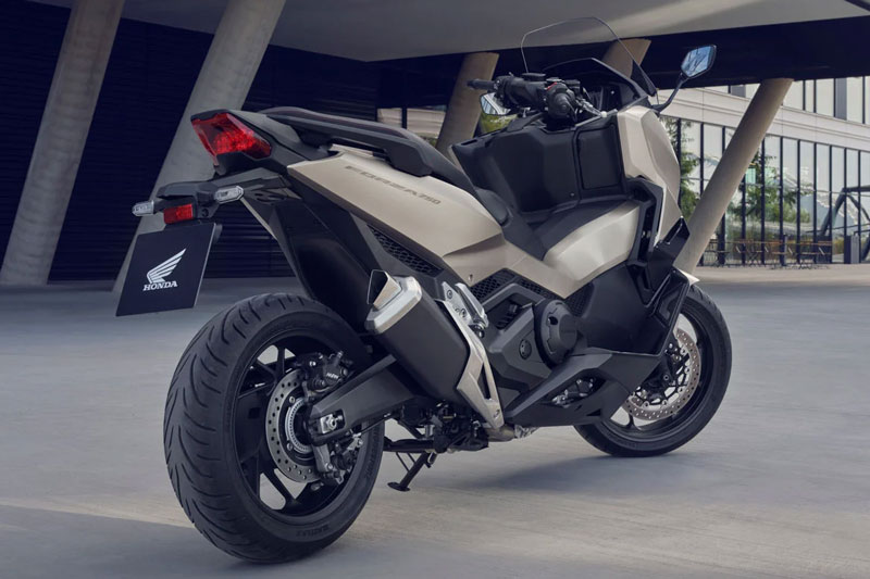 Honda Forza 750 2025.
