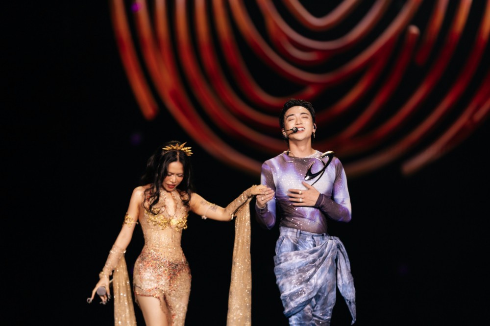 Soobin và các nghệ sĩ khách mời